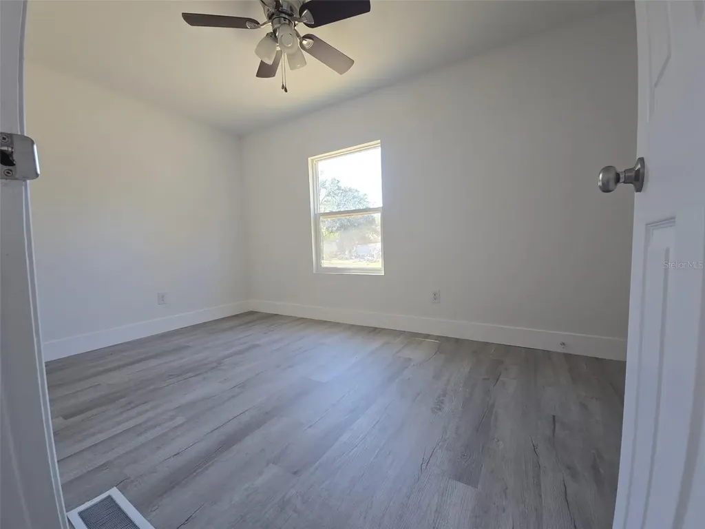 37344 Stanford Avenue Zephyrhills FL 33541