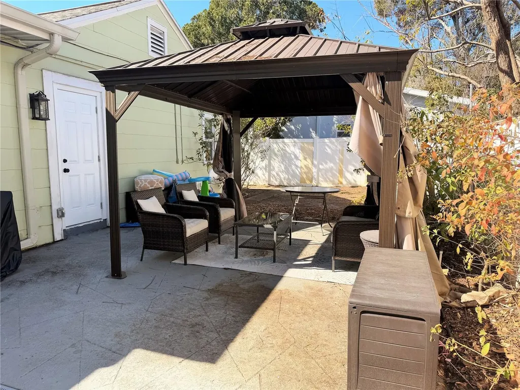 4101 11th Avenue N St Petersburg FL 33713