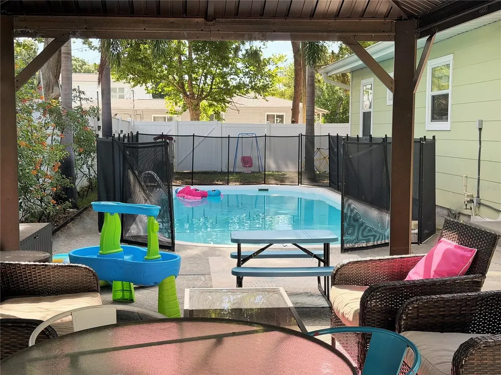 4101 11th Avenue N St Petersburg FL 33713