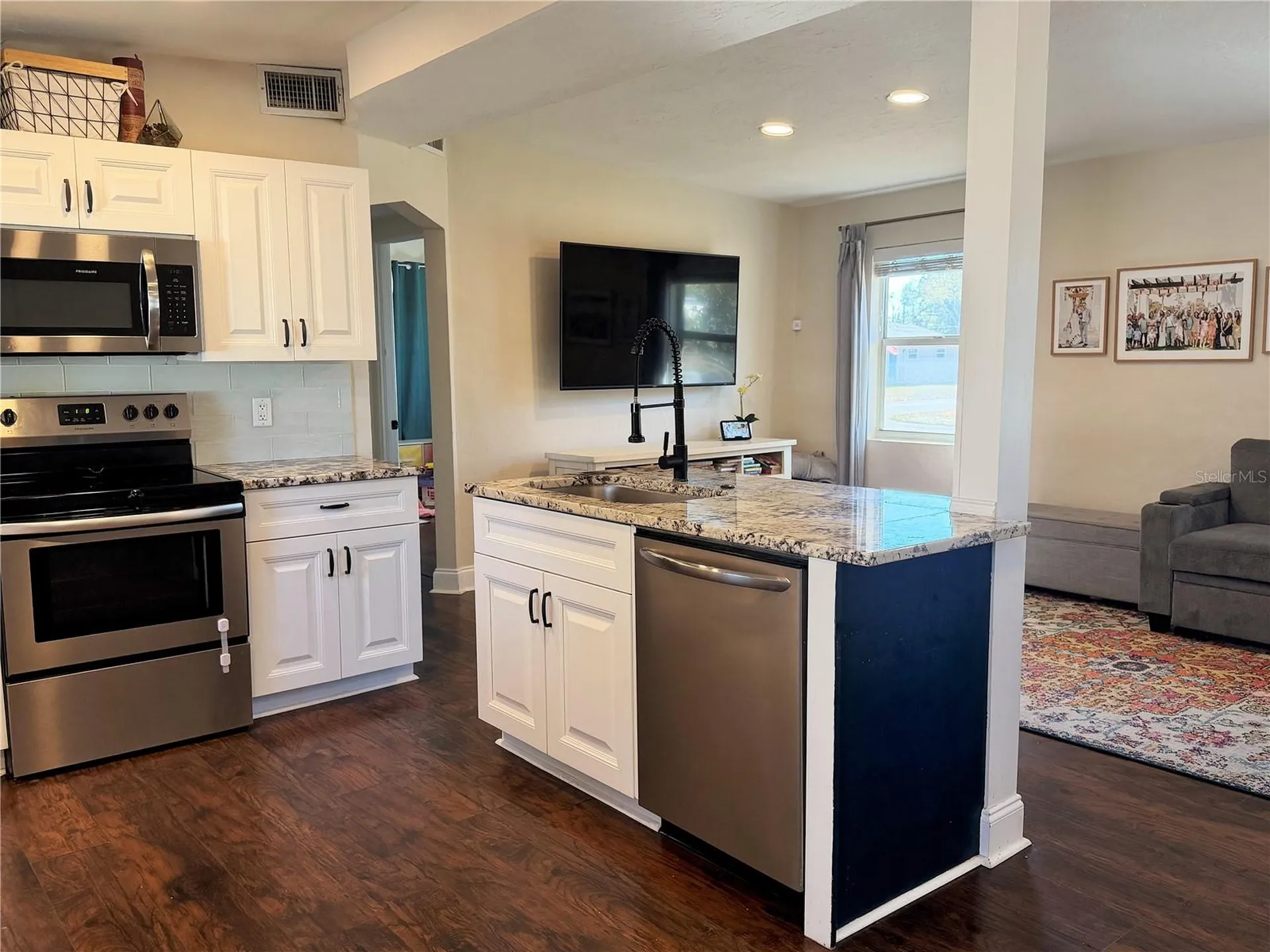 4101 11th Avenue N St Petersburg FL 33713