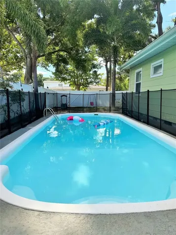 4101 11th Avenue N St Petersburg FL 33713