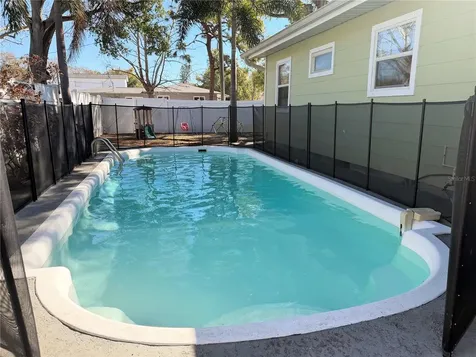 4101 11th Avenue N St Petersburg FL 33713