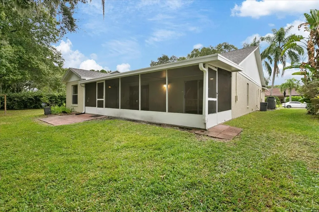 11647 Fox Creek Drive Tampa FL 33635