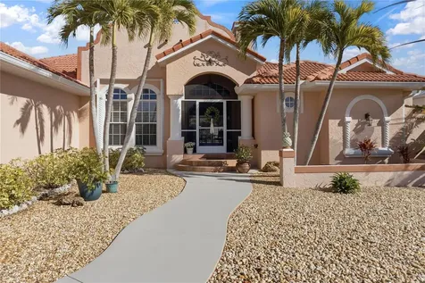 8242 Arlewood Circle Port Charlotte FL 33981