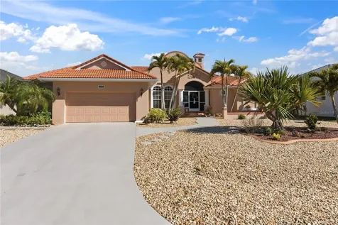 8242 Arlewood Circle Port Charlotte FL 33981