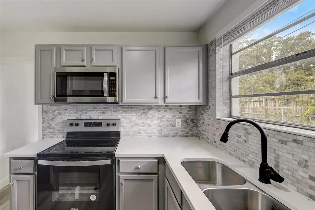 2600 S Crystal Lake Drive Orlando FL 32806
