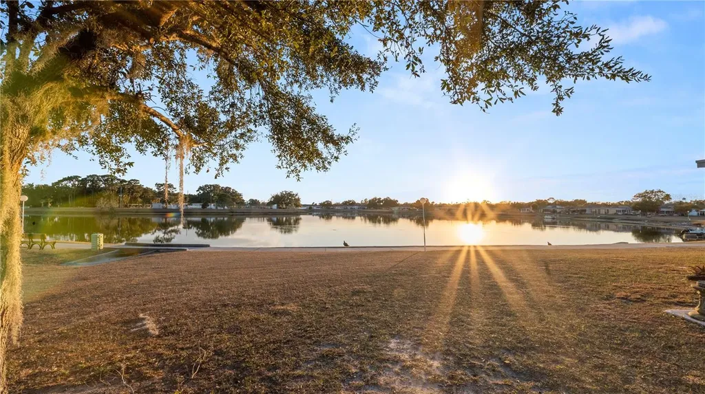 4311 Club Circle Lakeshore FL 33854