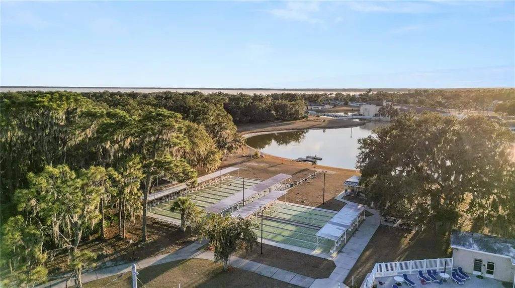 4311 Club Circle Lakeshore FL 33854