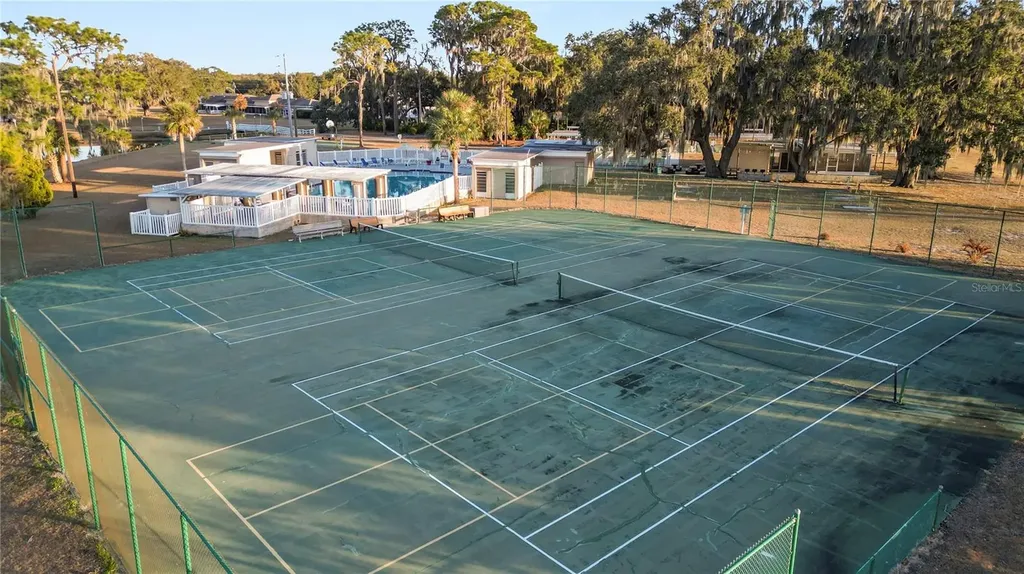 4311 Club Circle Lakeshore FL 33854