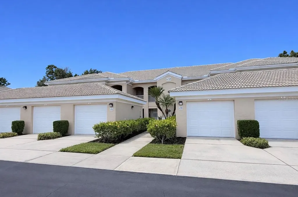 6318 Grand Oak Circle Bradenton FL 34203