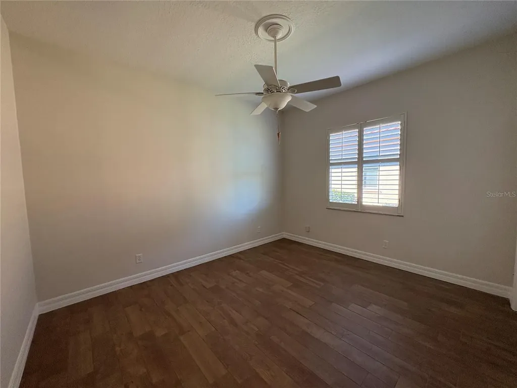 5205 Far Oak Circle Sarasota FL 34238