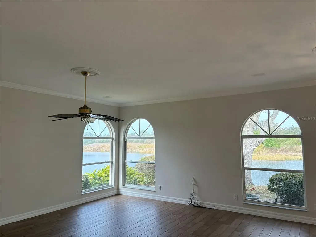 5205 Far Oak Circle Sarasota FL 34238