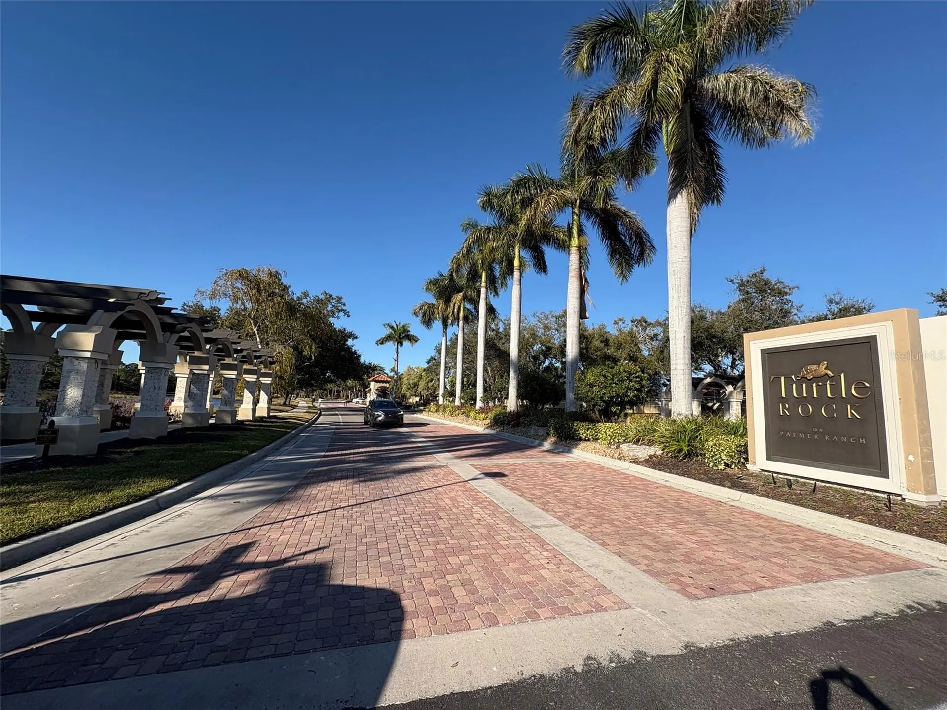 5205 Far Oak Circle Sarasota FL 34238