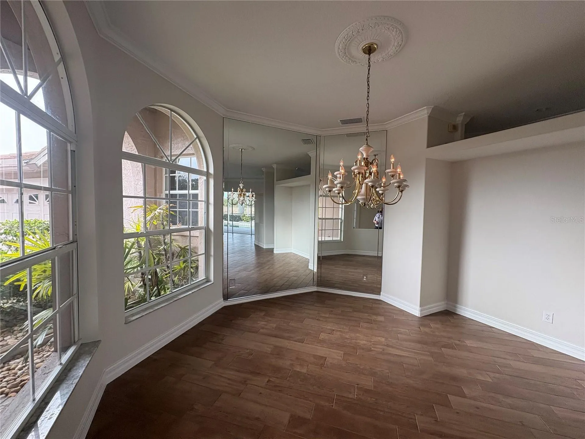 5205 Far Oak Circle Sarasota FL 34238