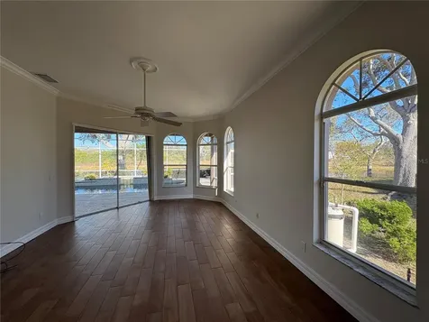 5205 Far Oak Circle Sarasota FL 34238