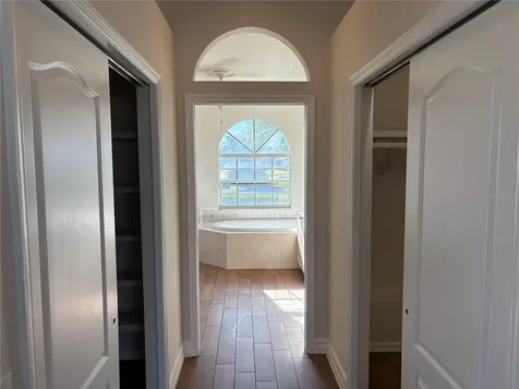 5205 Far Oak Circle Sarasota FL 34238