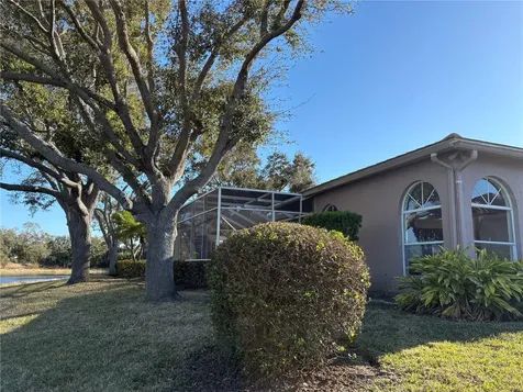 5205 Far Oak Circle Sarasota FL 34238