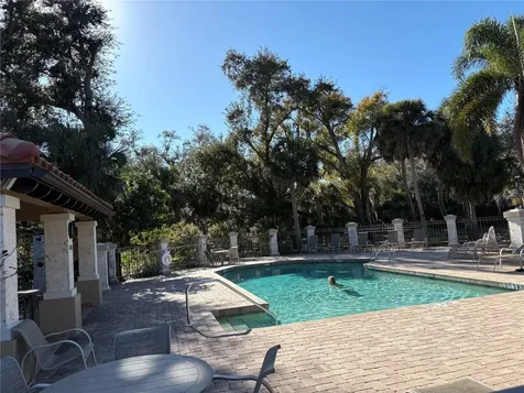 5205 Far Oak Circle Sarasota FL 34238