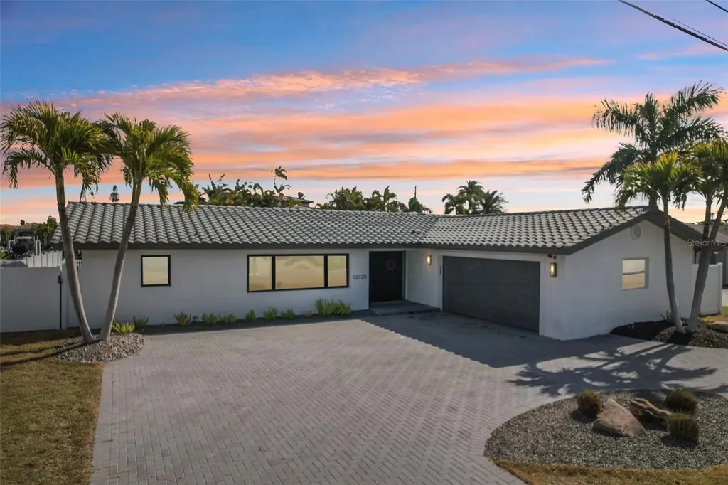 12125 5th Street E Treasure Island FL 33706