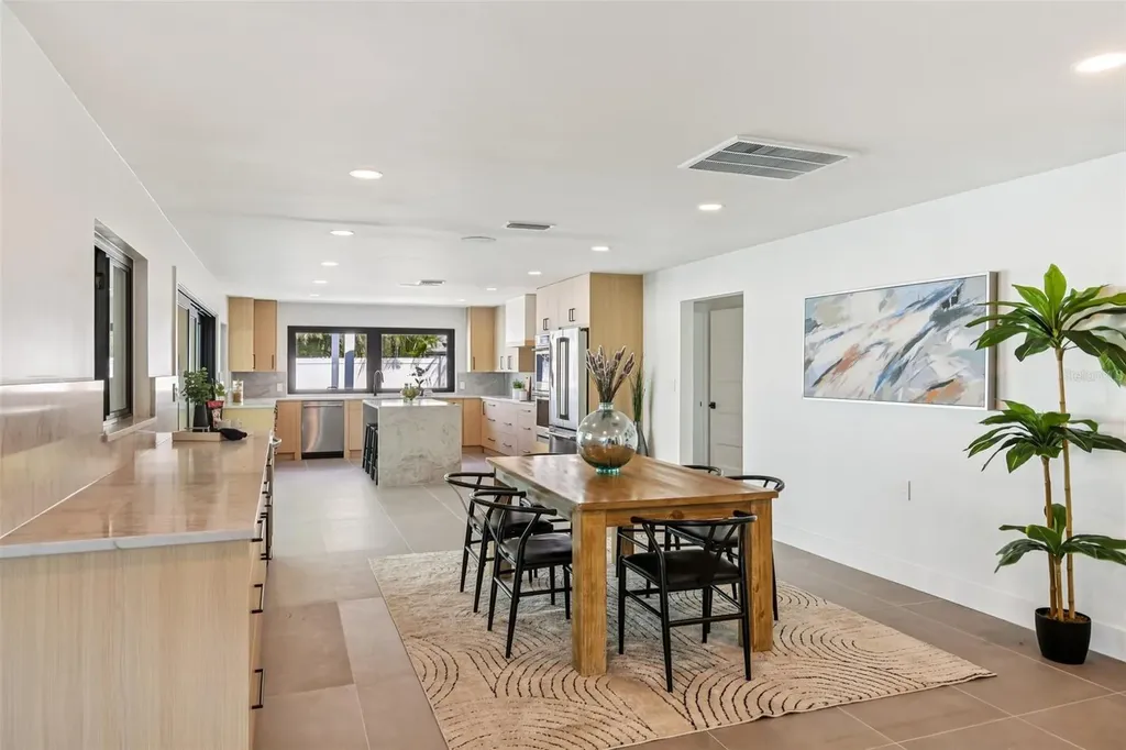12125 5th Street E Treasure Island FL 33706
