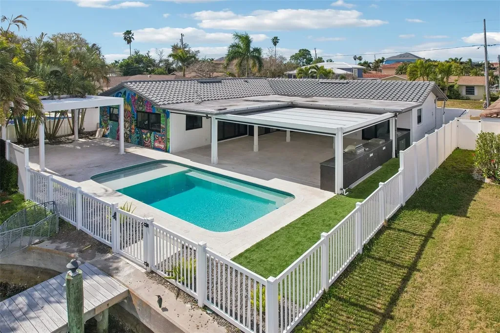 12125 5th Street E Treasure Island FL 33706