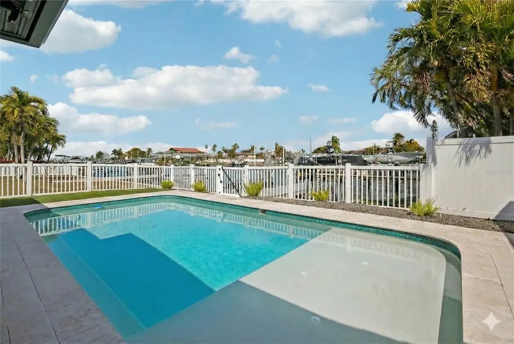 12125 5th Street E Treasure Island FL 33706