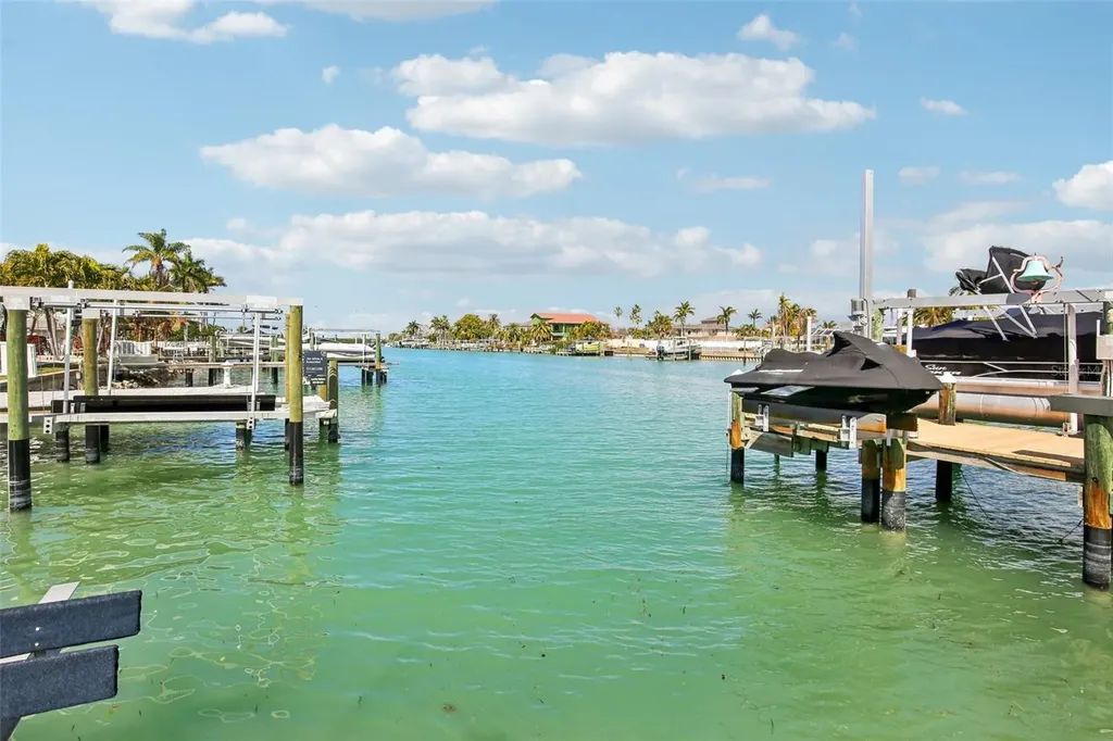 12125 5th Street E Treasure Island FL 33706
