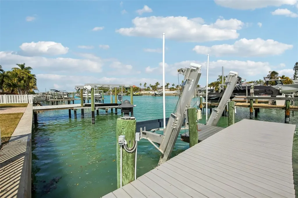 12125 5th Street E Treasure Island FL 33706