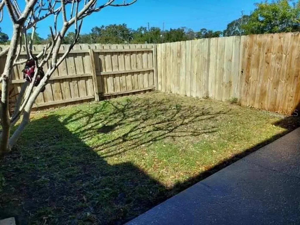1512 Chateaux De Ville Court Clearwater FL 33764