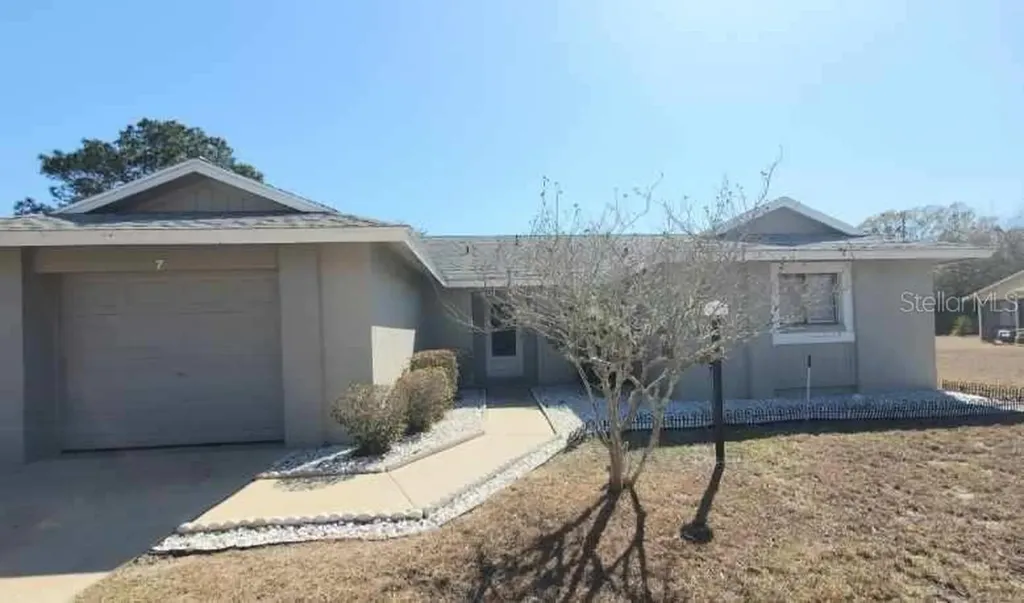 7 Blairton Court Palm Coast FL 32137