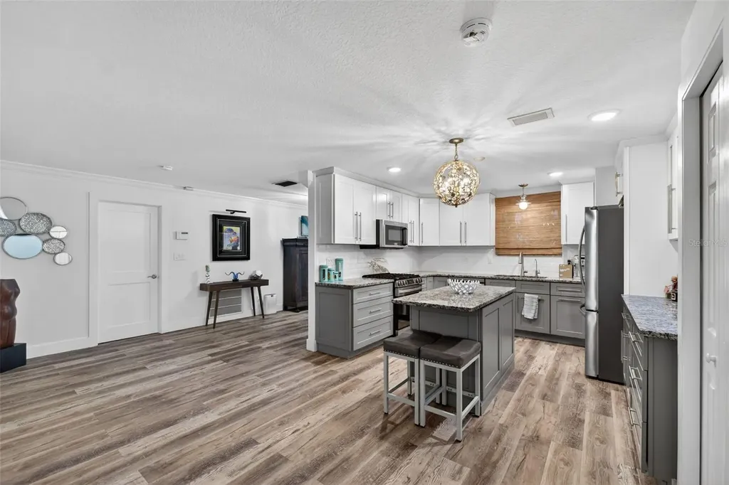 136 Windward Island Clearwater Beach FL 33767