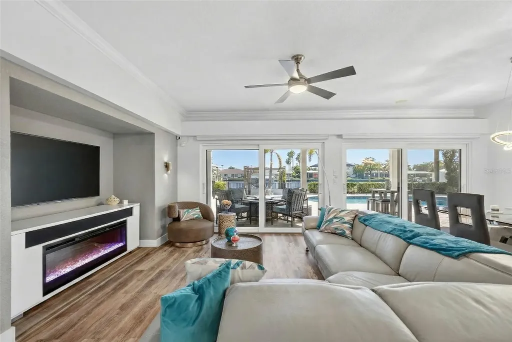 136 Windward Island Clearwater Beach FL 33767