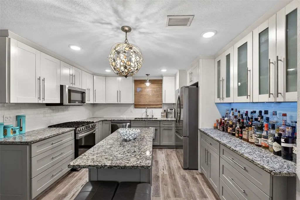 136 Windward Island Clearwater Beach FL 33767