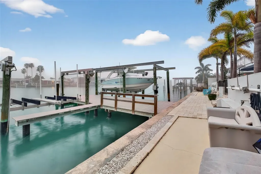 136 Windward Island Clearwater Beach FL 33767