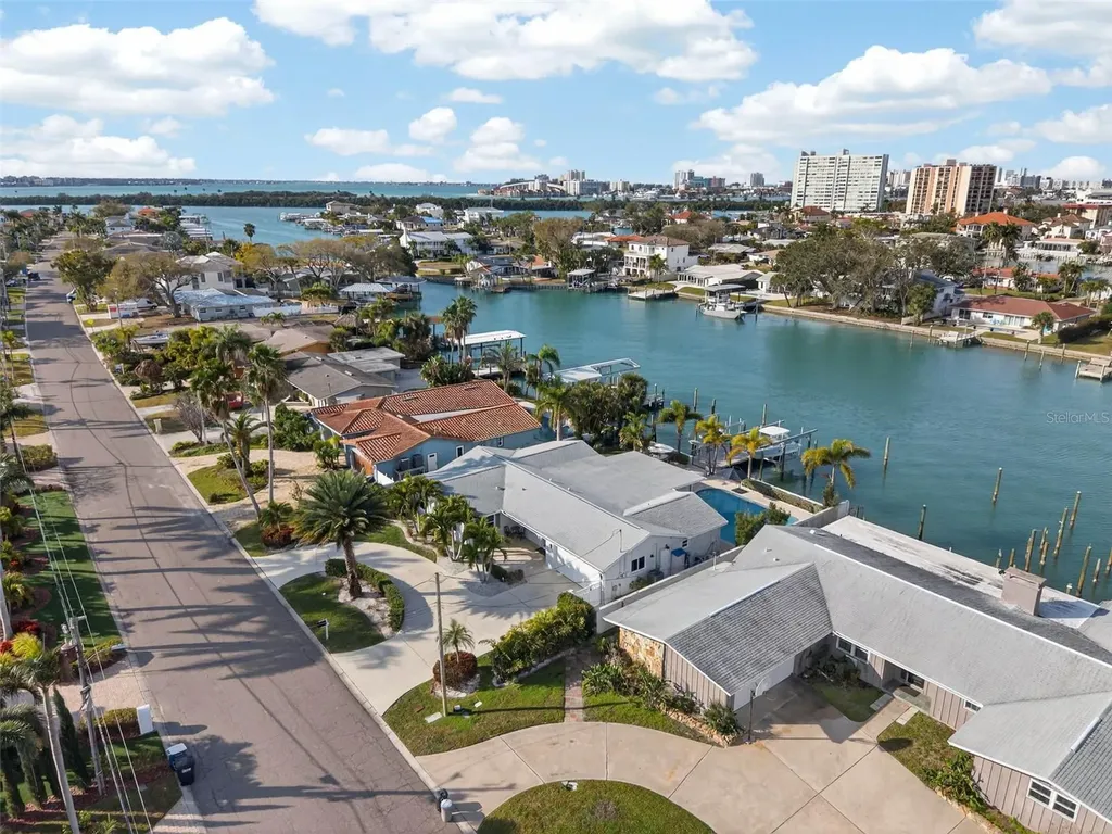 136 Windward Island Clearwater Beach FL 33767