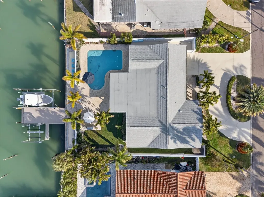 136 Windward Island Clearwater Beach FL 33767