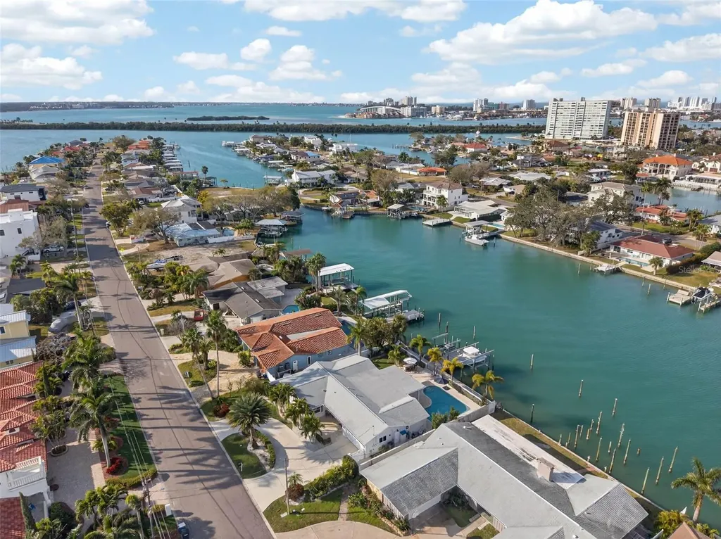 136 Windward Island Clearwater Beach FL 33767
