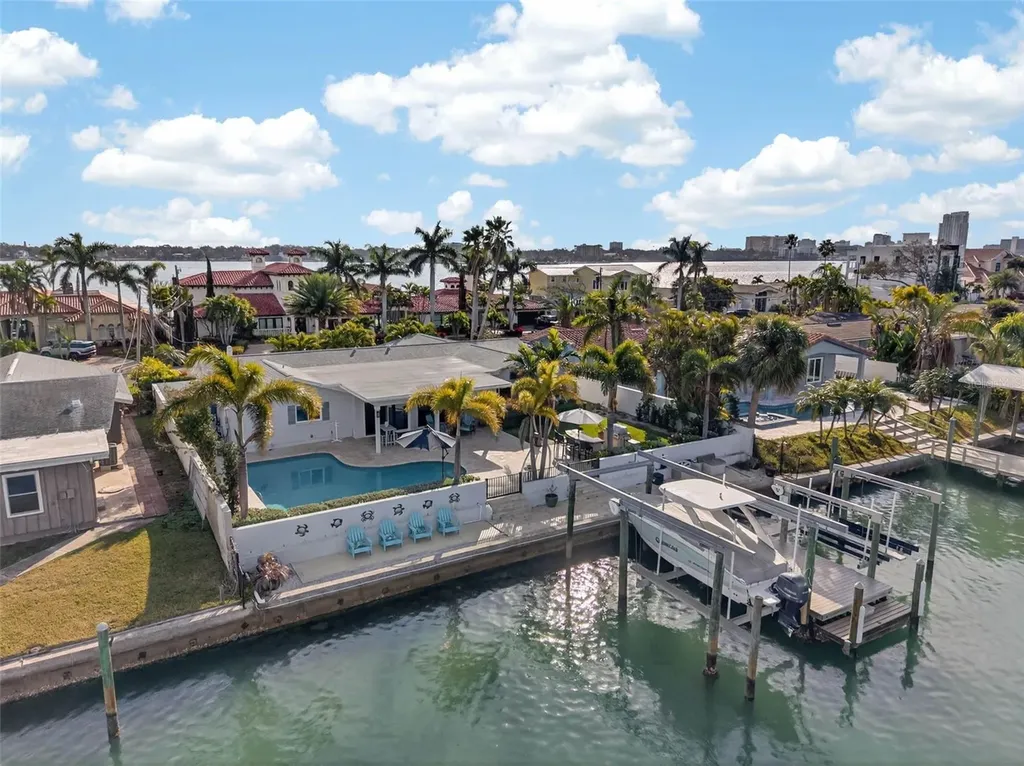 136 Windward Island Clearwater Beach FL 33767