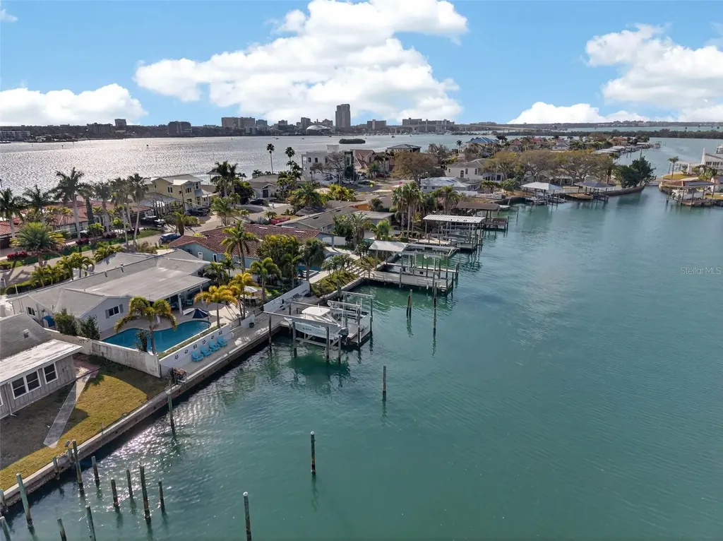 136 Windward Island Clearwater Beach FL 33767