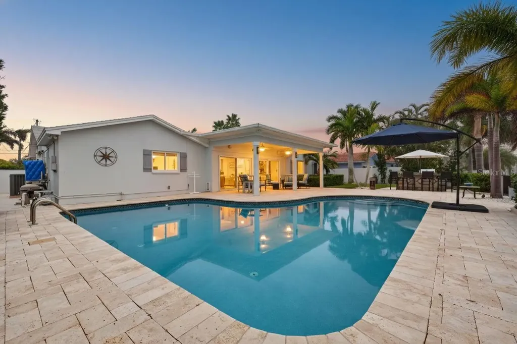 136 Windward Island Clearwater Beach FL 33767