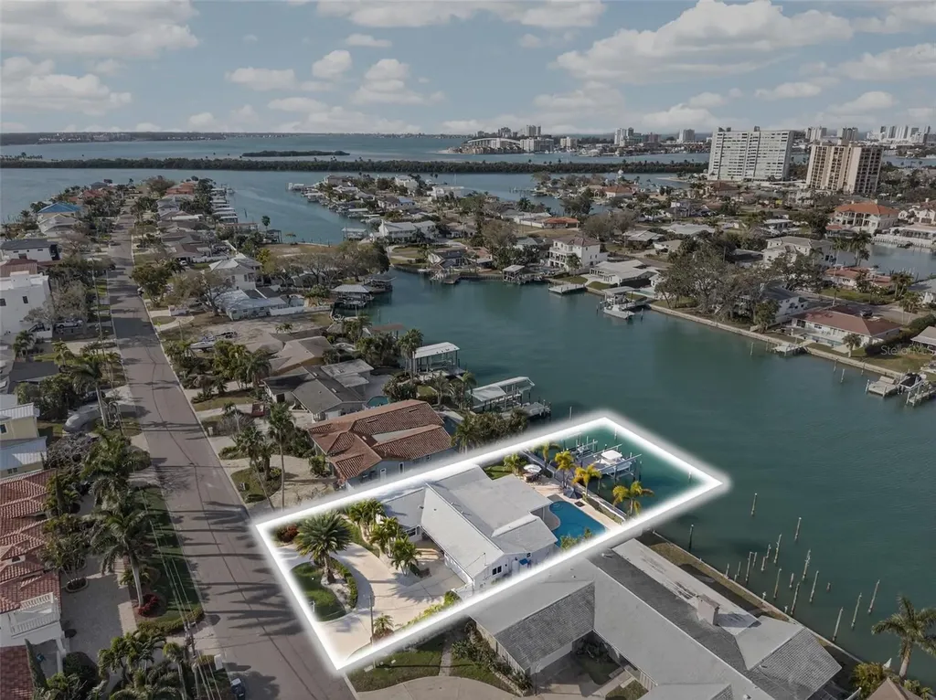 136 Windward Island Clearwater Beach FL 33767