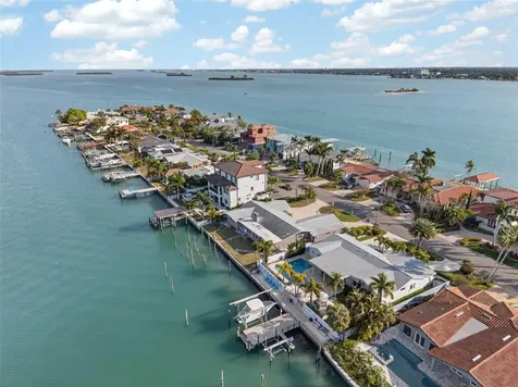 136 Windward Island Clearwater Beach FL 33767