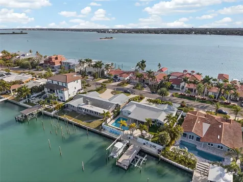 136 Windward Island Clearwater Beach FL 33767