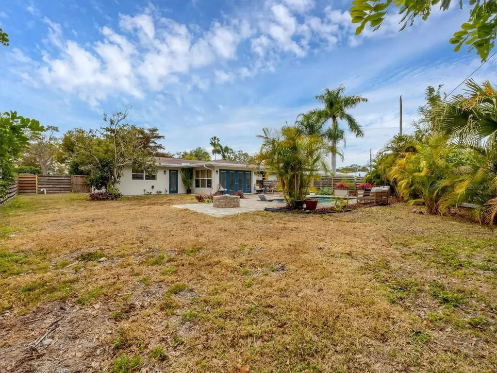 2329 Siesta Drive Sarasota FL 34239