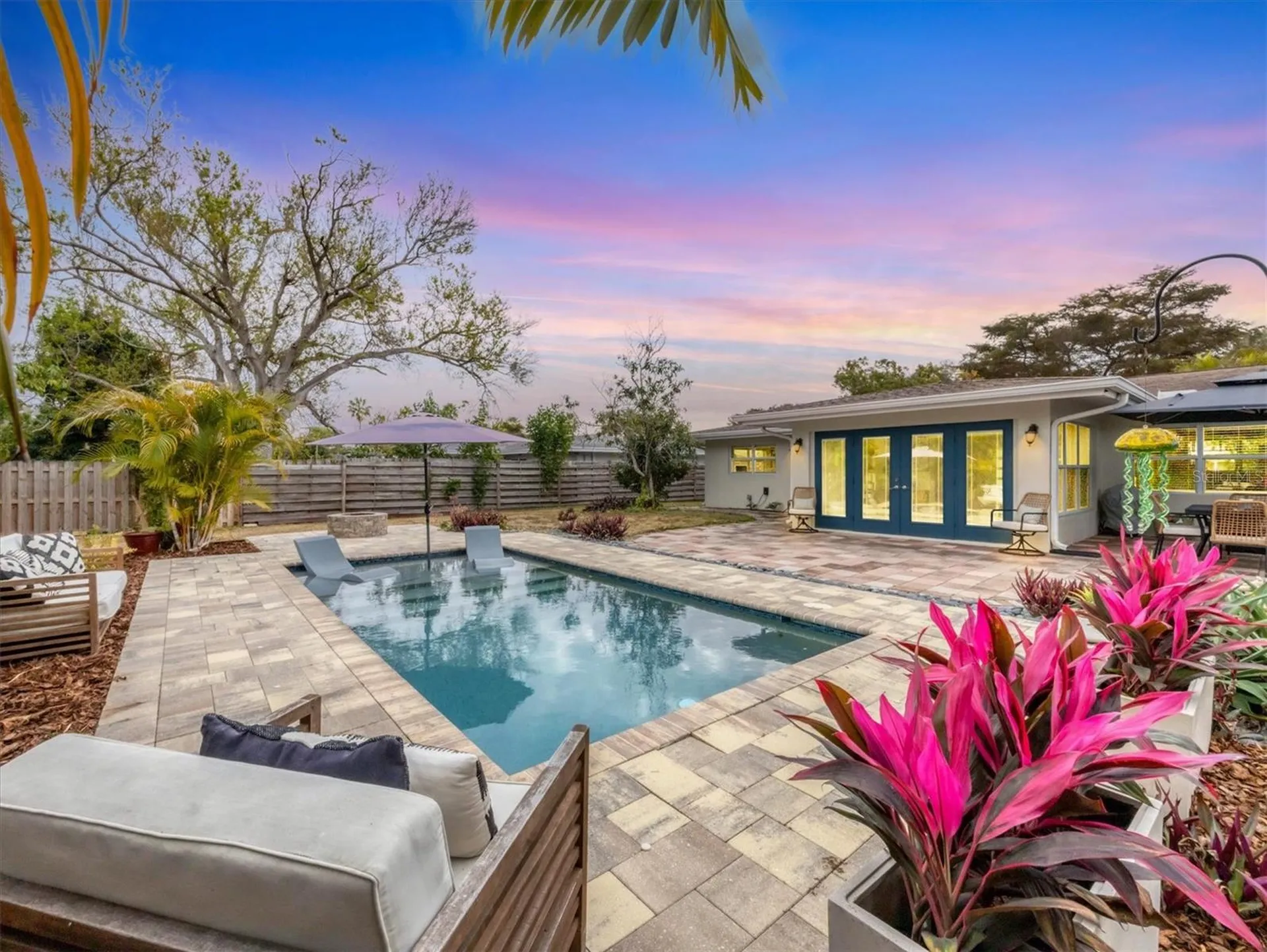 2329 Siesta Drive Sarasota FL 34239