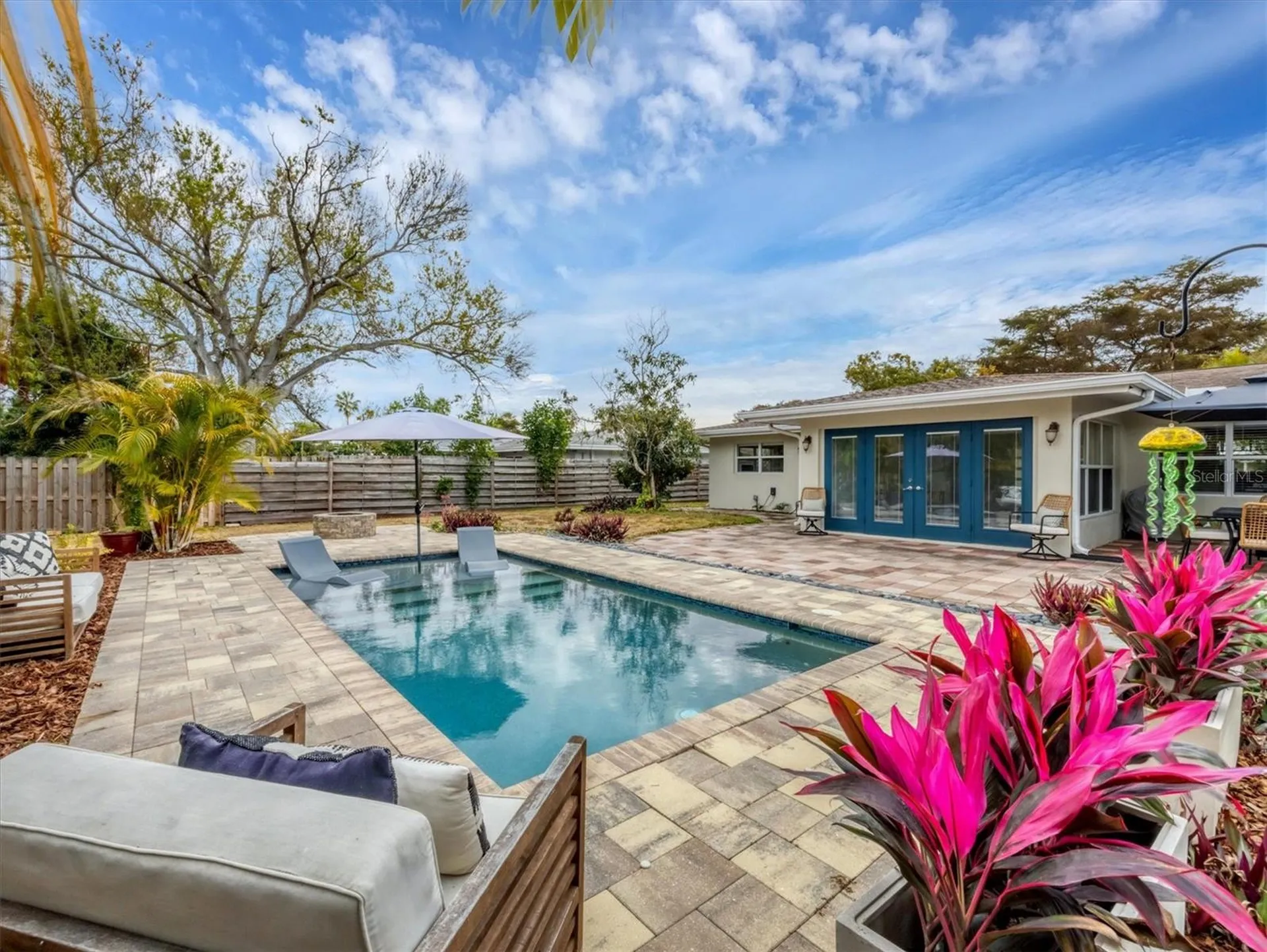 2329 Siesta Drive Sarasota FL 34239