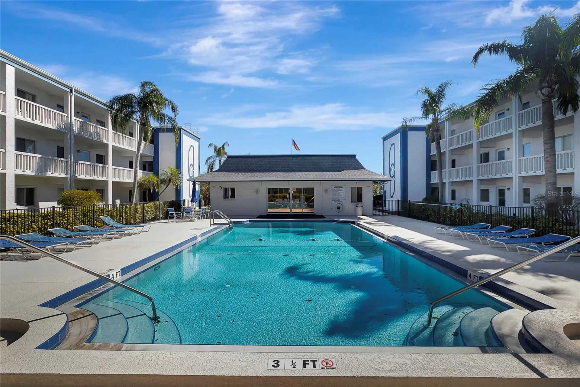 350 79th Avenue N St Petersburg FL 33702