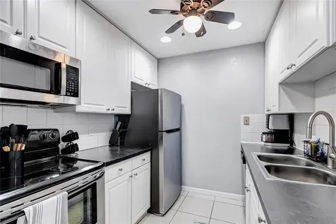 350 79th Avenue N St Petersburg FL 33702