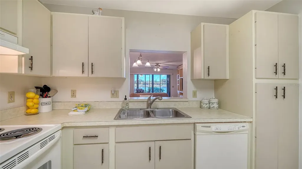 214 Lakewood Drive Bradenton FL 34210