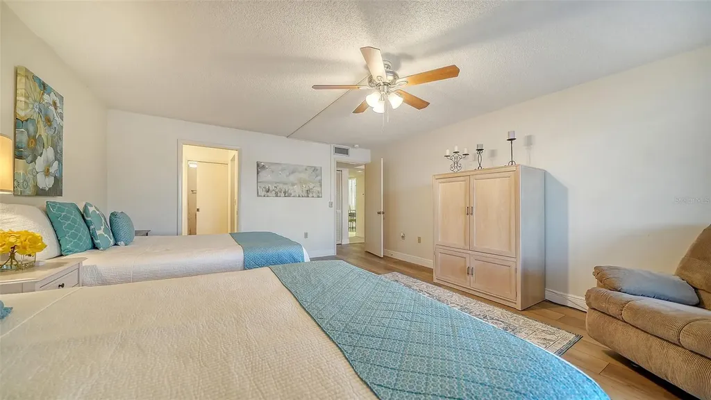 214 Lakewood Drive Bradenton FL 34210